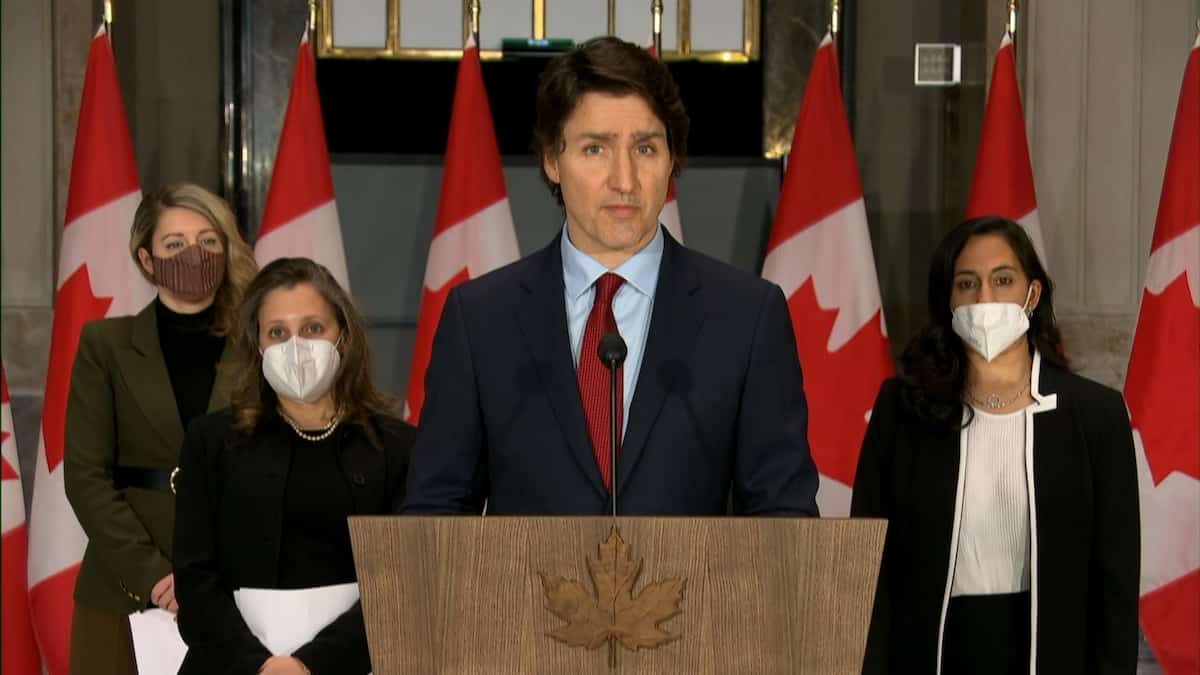 Justin Trudeau annonce des sanctions contre l’élite russe