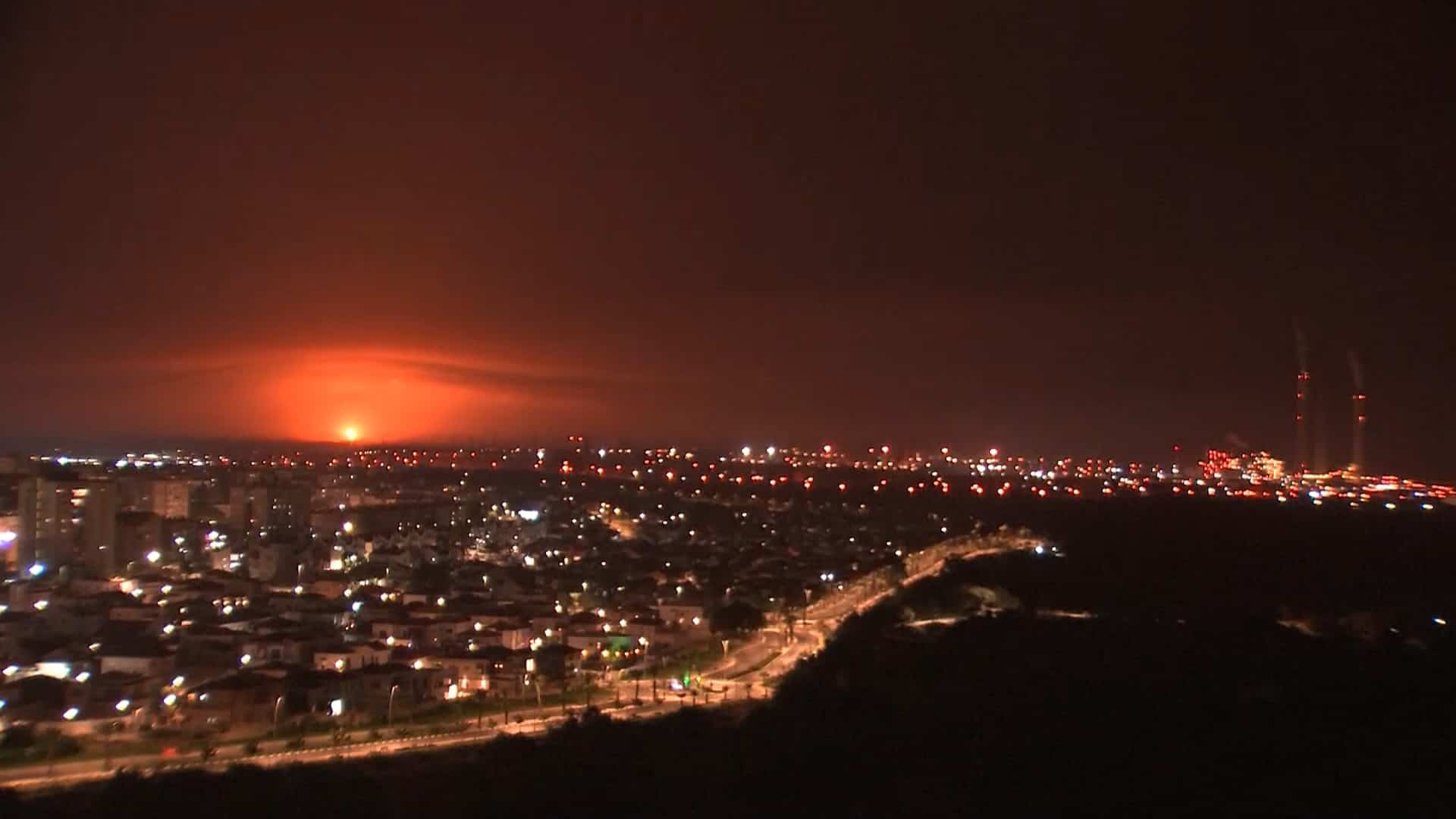 Intenses bombardements isra&eacute;liens &agrave; Gaza, communications et internet coup&eacute;s