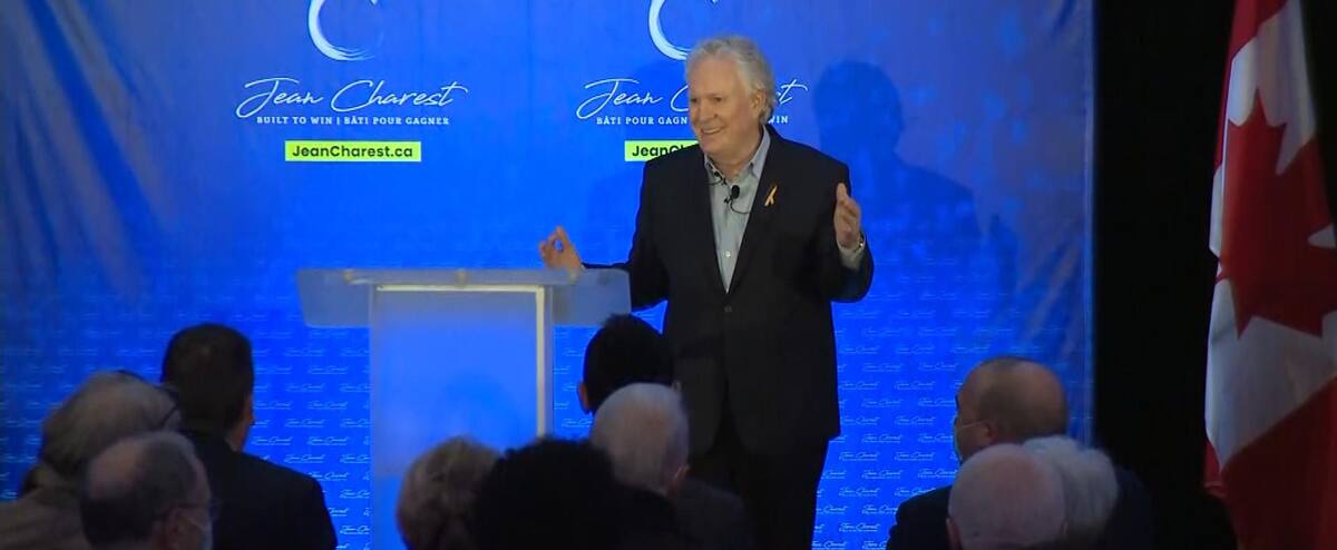 «Je reviens parce que le Canada est profondément divisé», lance Charest à Laval