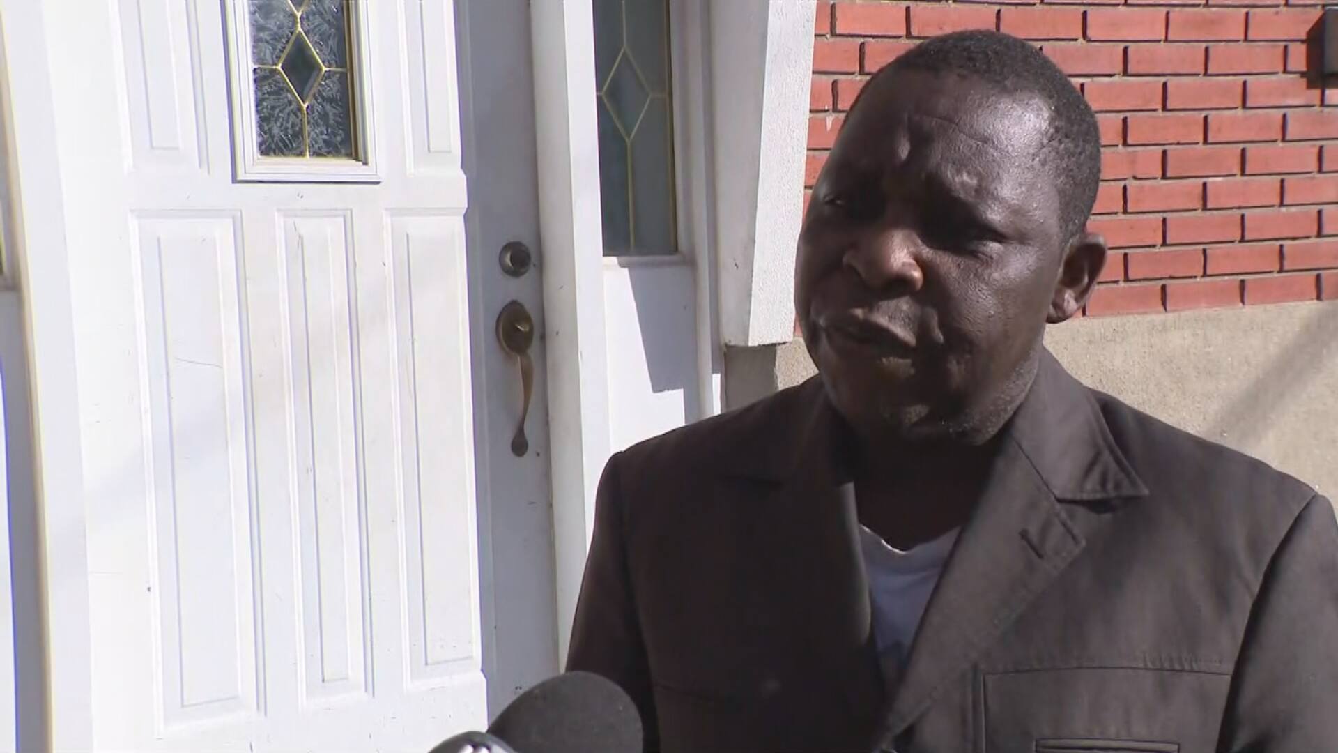 Disparition d'une m&egrave;re et ses jumelles &agrave; Longueuil: &laquo;je veux savoir o&ugrave; est ma femme&raquo;