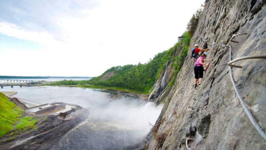 Image principale de l'article 10 parcours des via ferrata du Québec