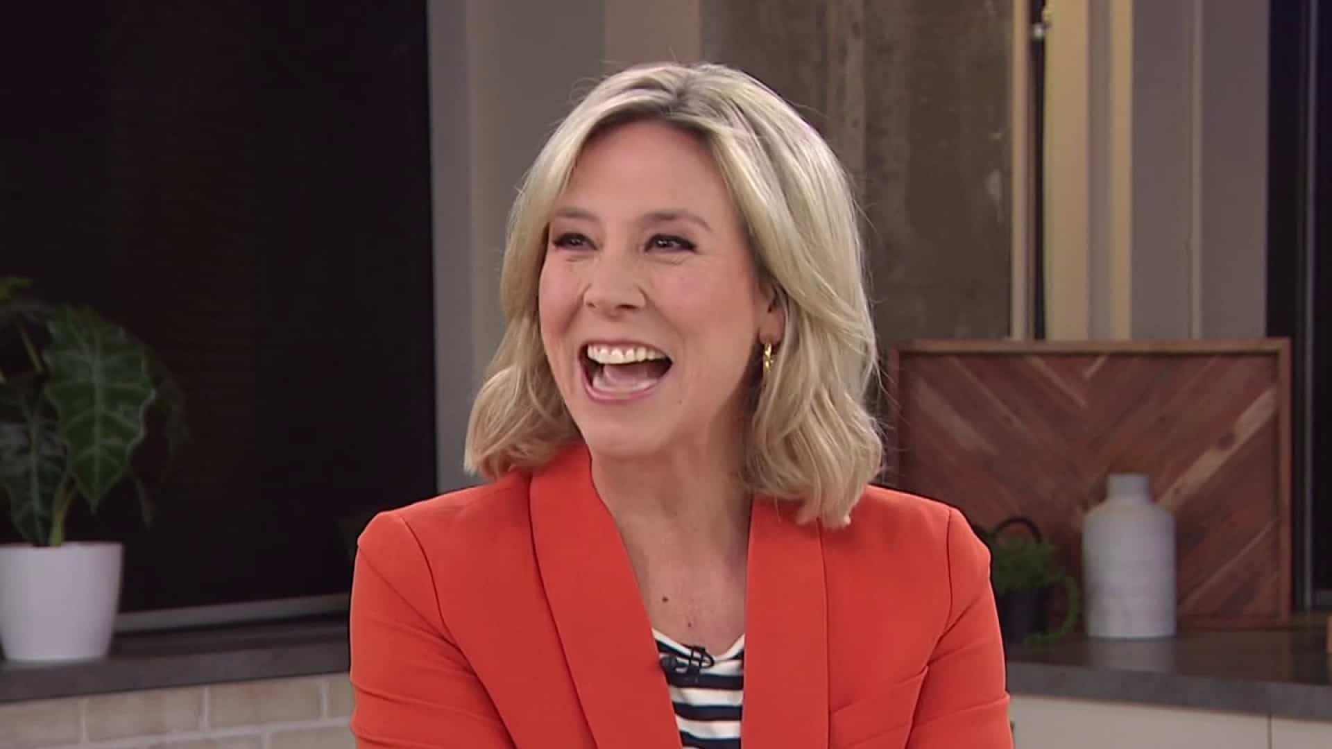 Ève-Marie se réjouit du retour de la neige!