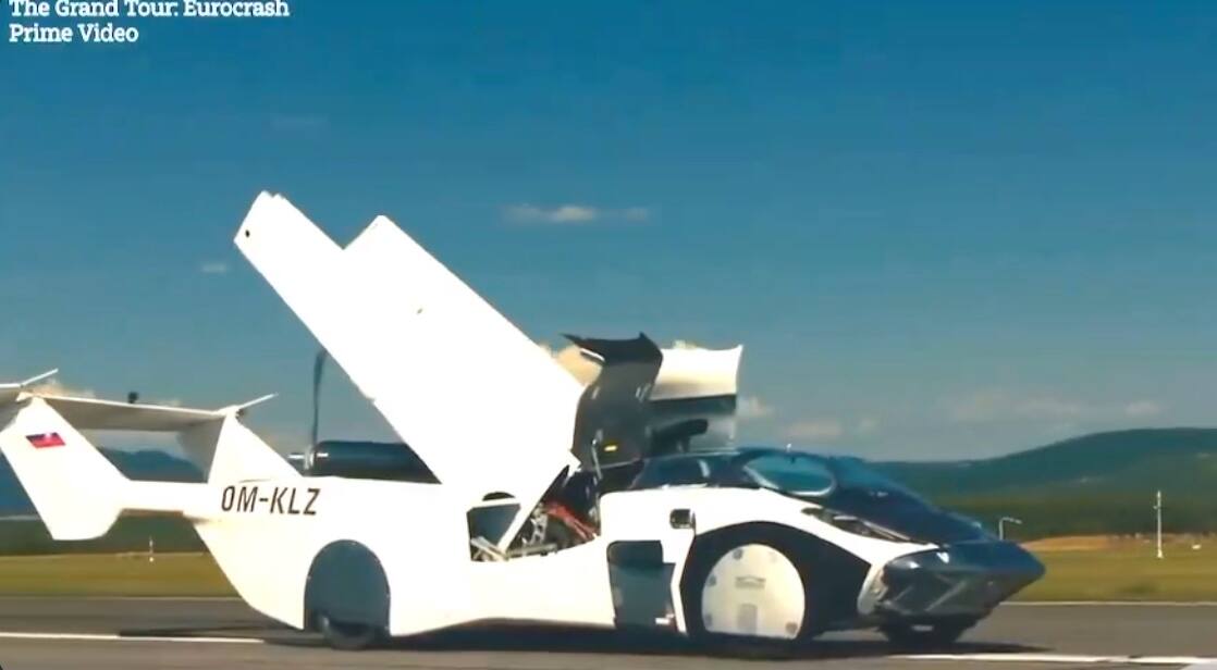 [&Agrave; VOIR] Un c&eacute;l&egrave;bre musicien fran&ccedil;ais devient le premier passager &agrave; bord d&rsquo;une voiture volante: &laquo;Une exp&eacute;rience incroyable&raquo;