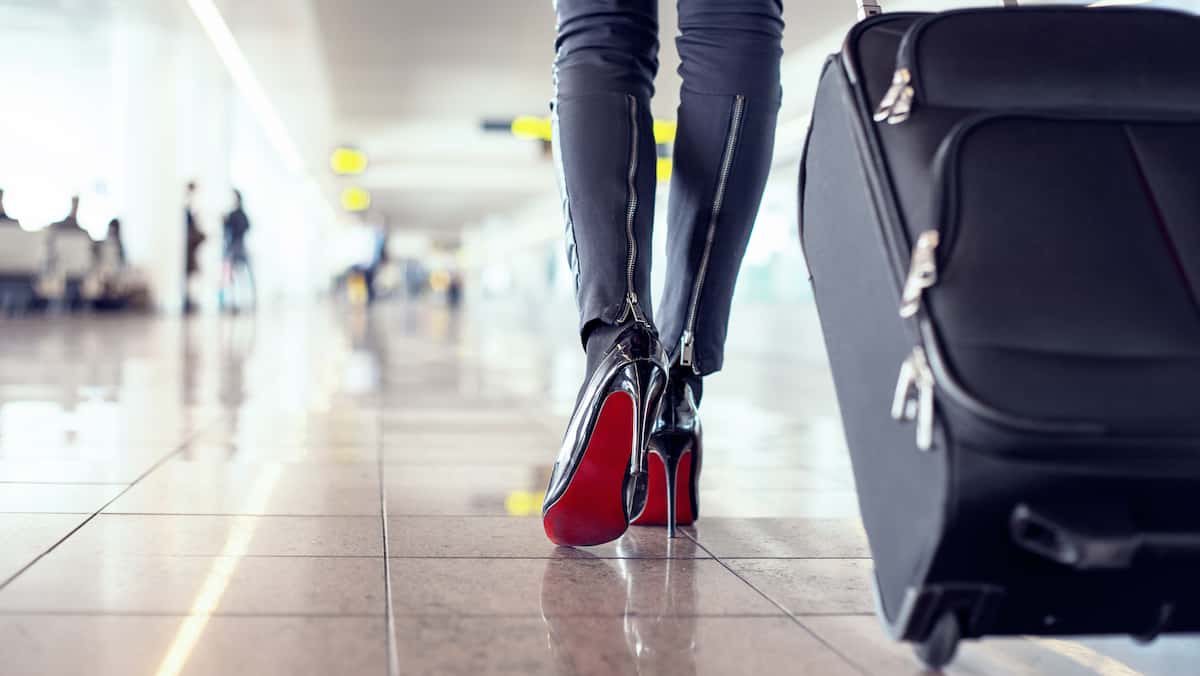 Fin des bagages de cabine gratuits chez Air Canada : «C'est juste le début des frais accessoires», prévient un expert du voyage
