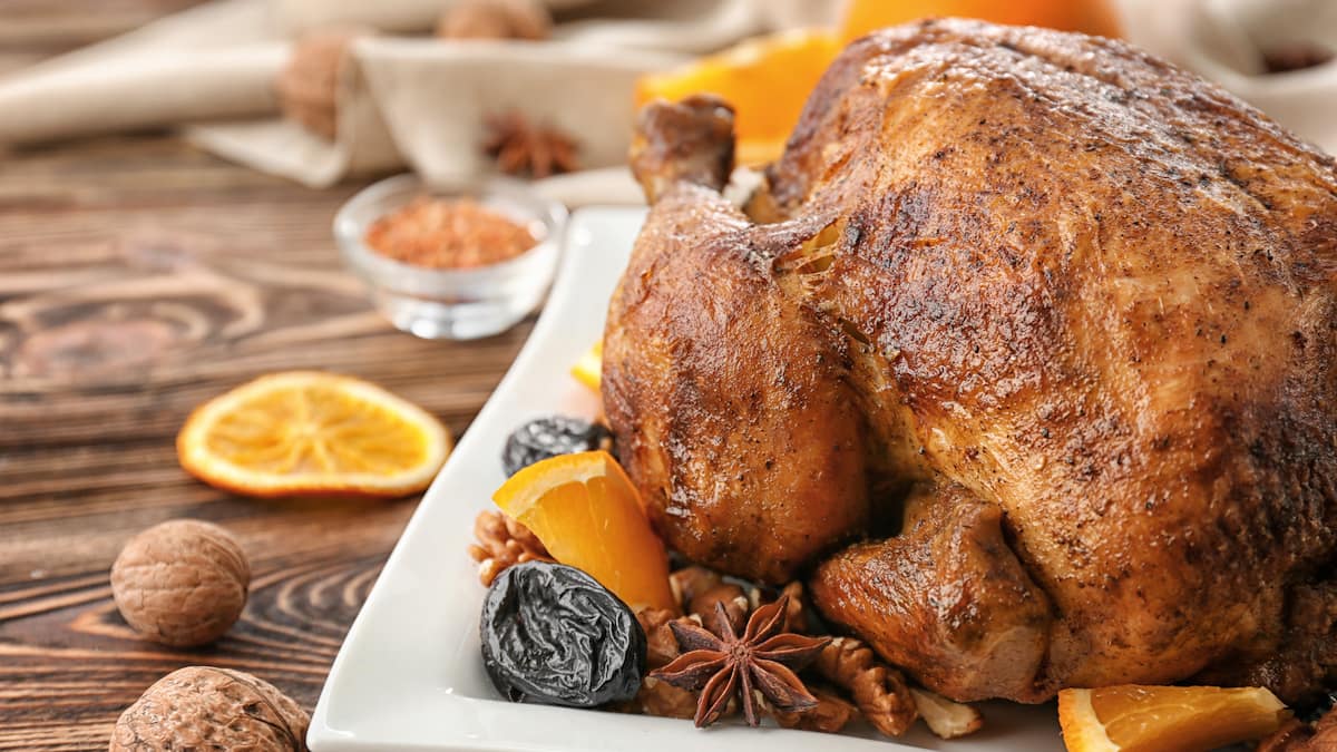 Thanksgiving: open or closed? 1