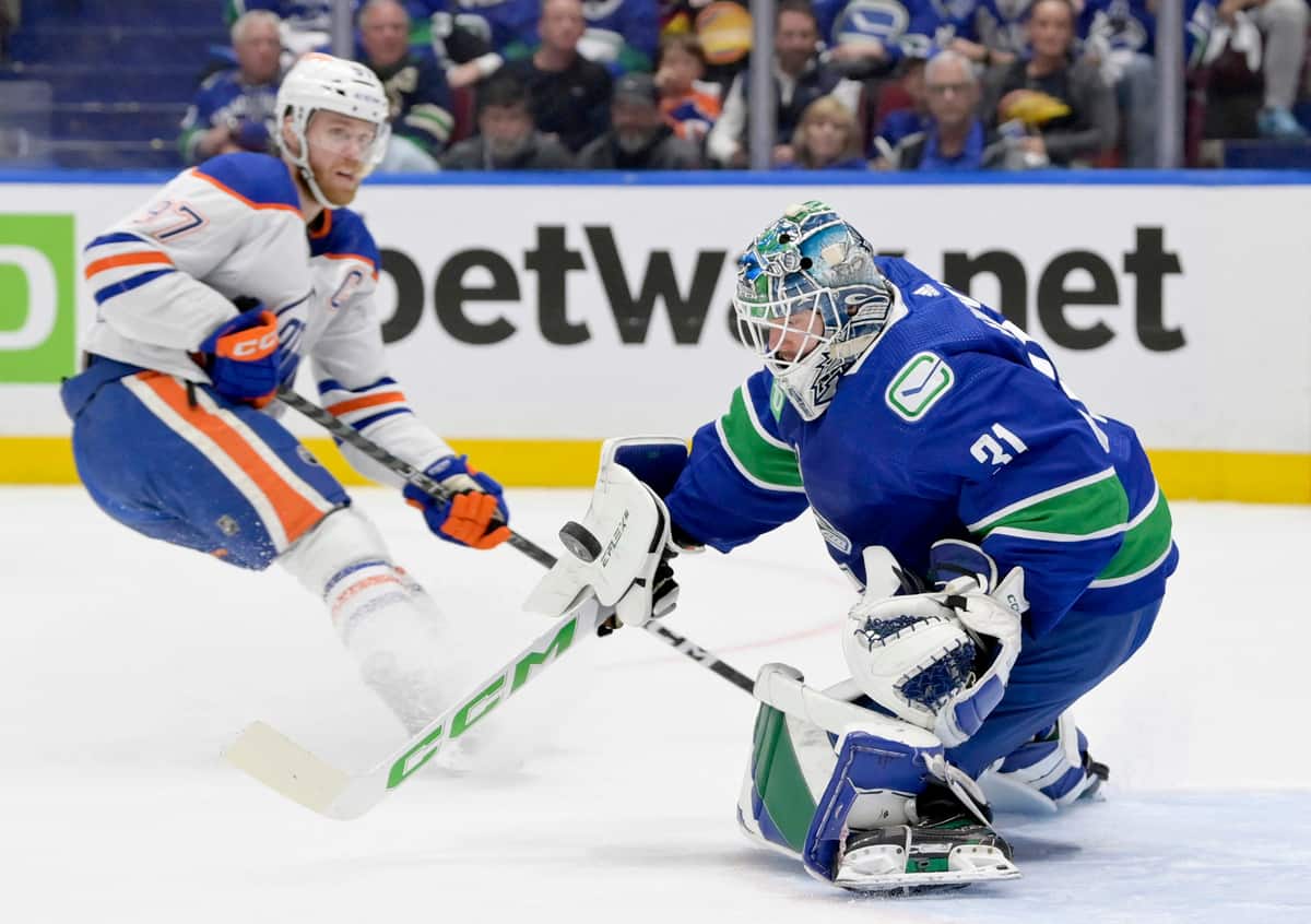Septi&egrave;me match entre les Canucks et les Oilers. Connor McDavid: &laquo;Un moment auquel on r&ecirc;ve&raquo;