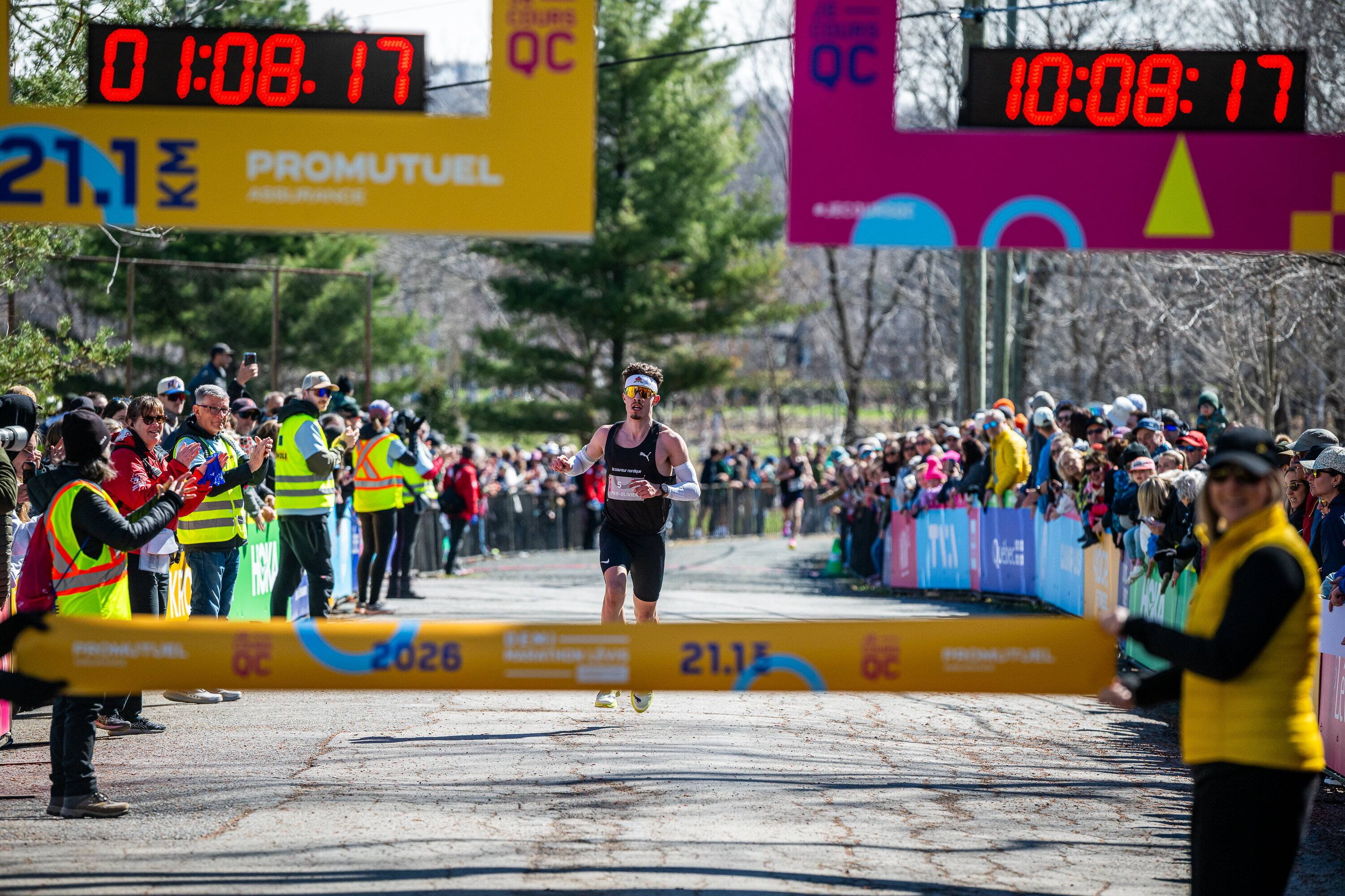 Chez les hommes, Pier-Olivier Beaulieu l'a emporté au terme d'une course chaudement disputée, au demi-marathon de Lévis.