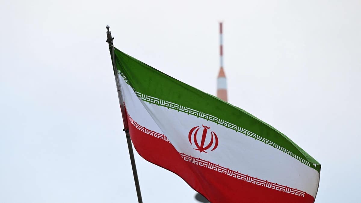 L'armée américaine dit avoir visé des réseaux de communication et des centres de commandement en Iran