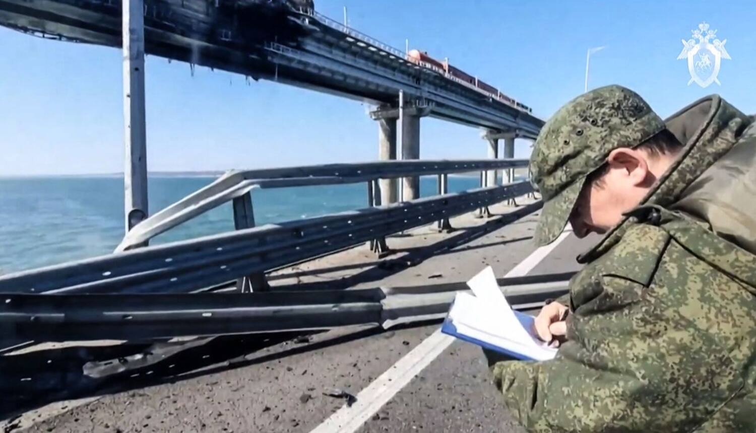 5 choses à savoir sur le pont de Crimée, visé par une puissante ...