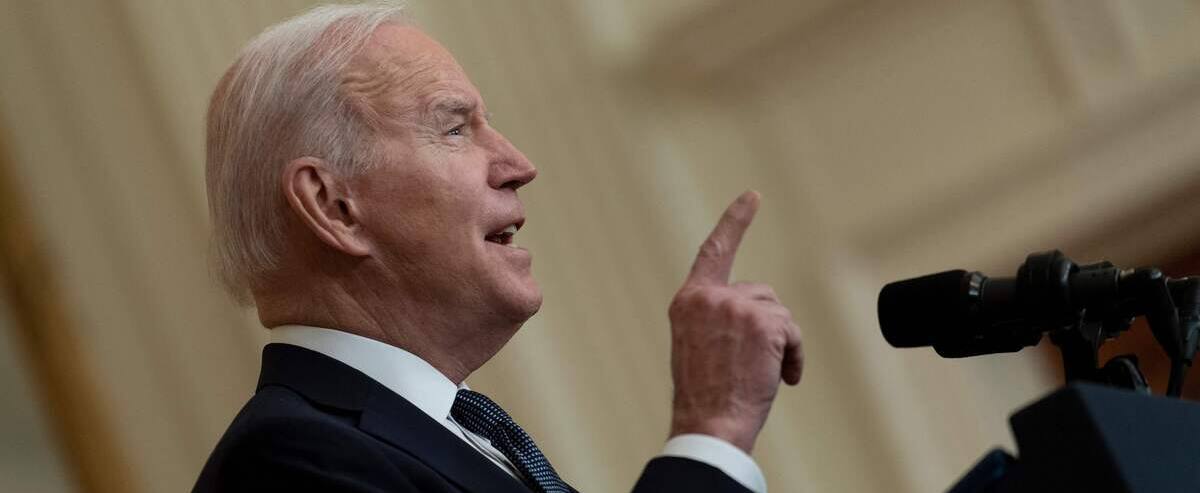 Biden prévient qu'une invasion de l'Ukraine par la Russie fera grimper le prix de l'essence