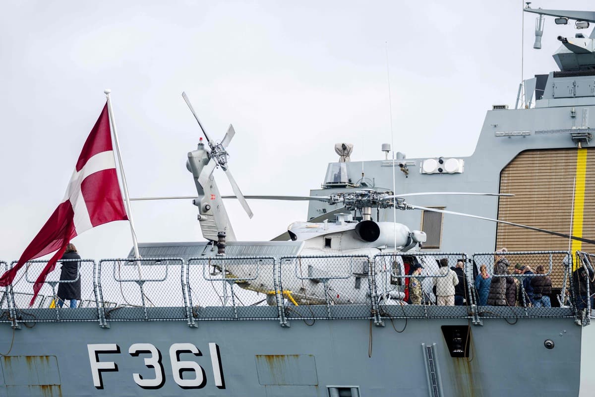Un membre de la Royal Navy tu&eacute; dans un accident d'h&eacute;licopt&egrave;re dans la Manche