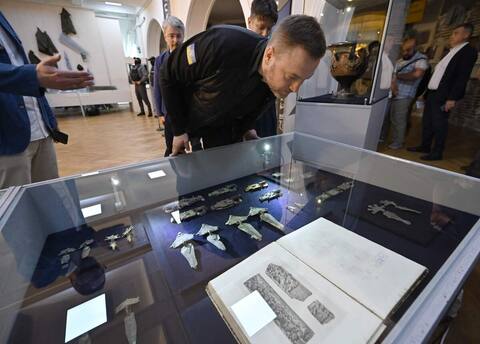 Ukrayna, tarihinin 'en büyük' arkeolojik koleksiyonunu ele geçirdi