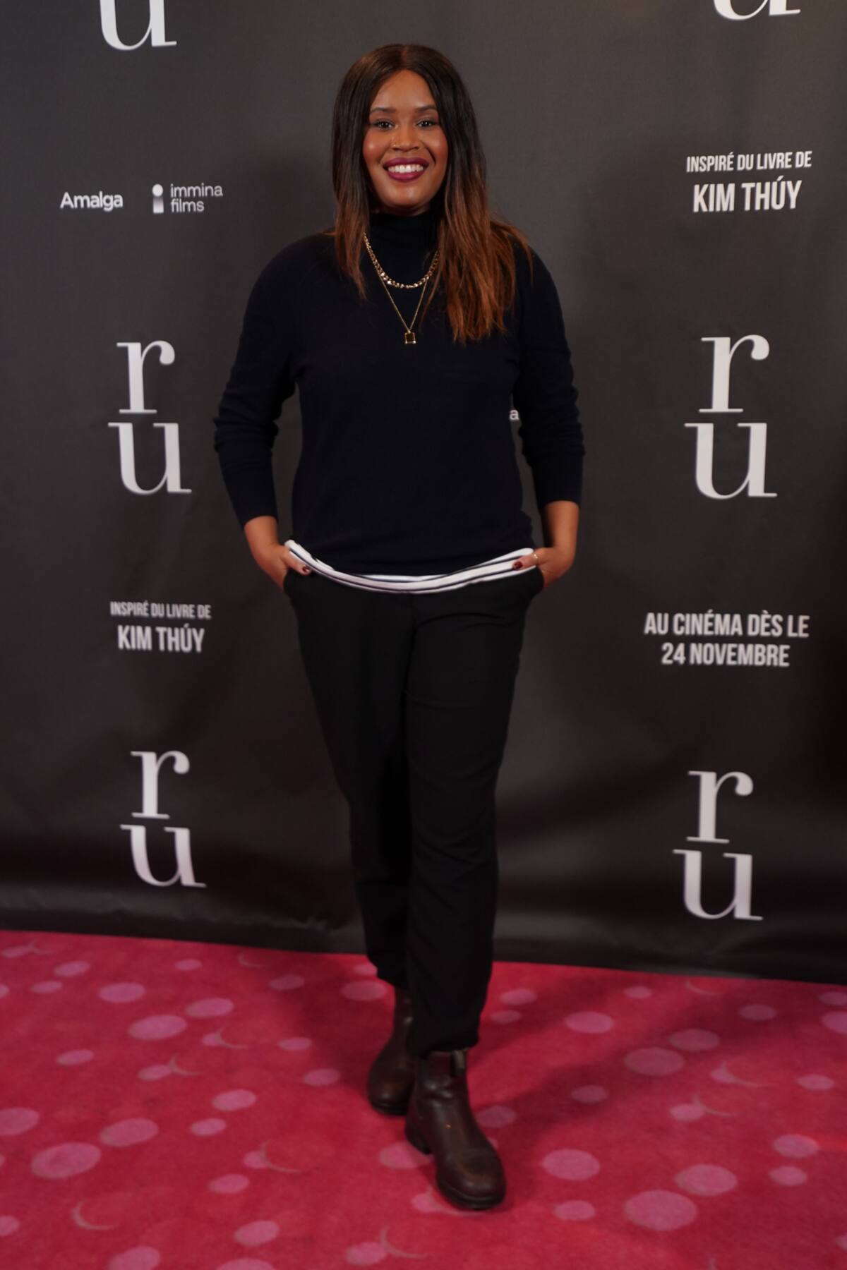 Voyez toutes les vedettes sur le tapis rouge de la première du film «Ru ...