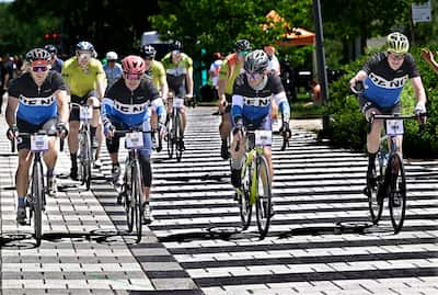 Joshua Kotric dentro