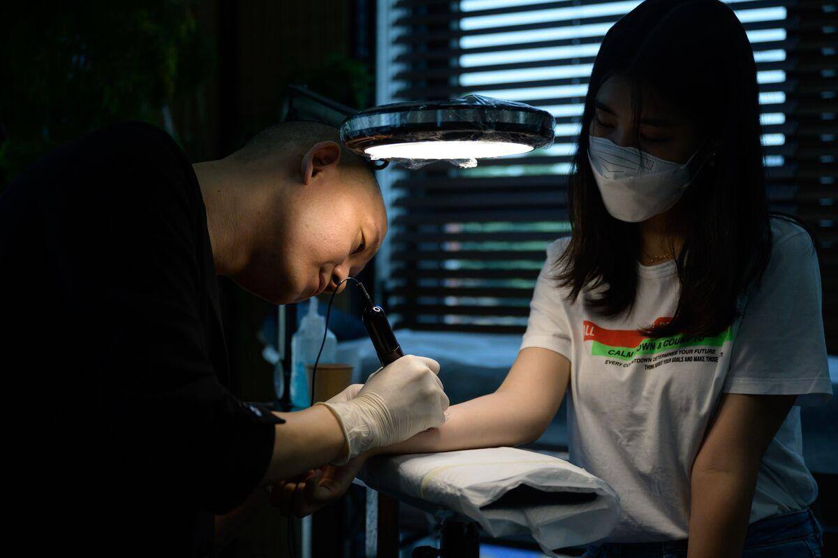 South Korea Tattoo Artists Demand Legalization Of Their Profession