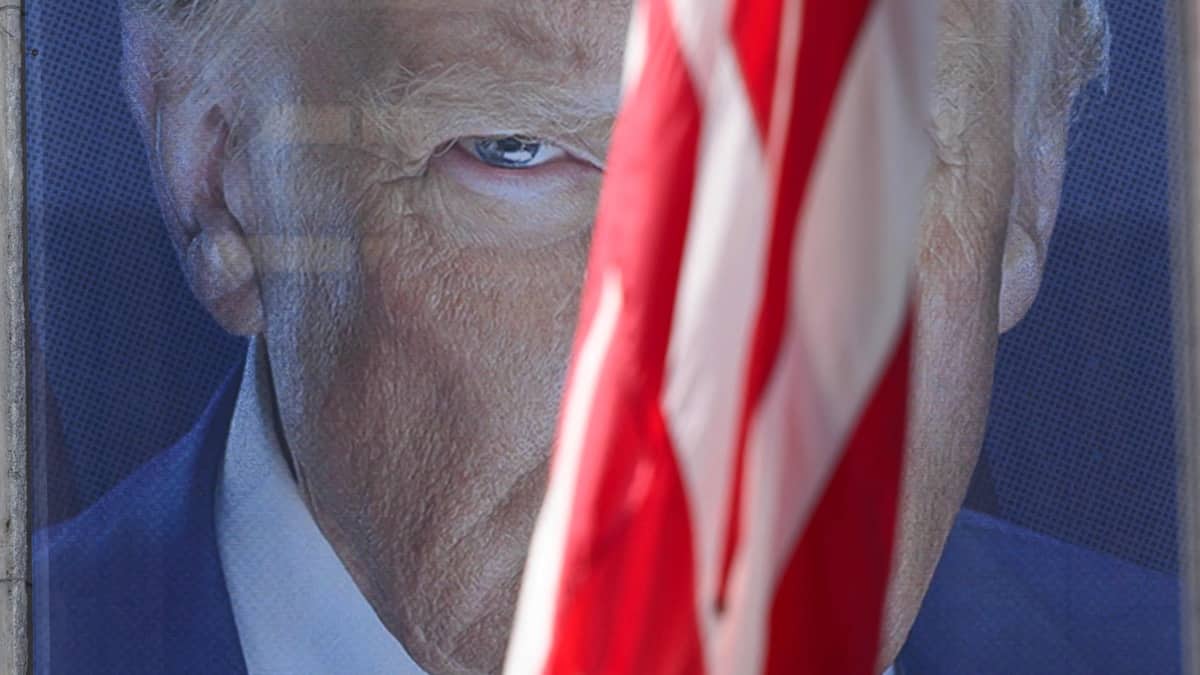 Donald Trump Demande une Enquête sur les Soutiens Célèbres à Kamala Harris : Influence et Transparence en Question