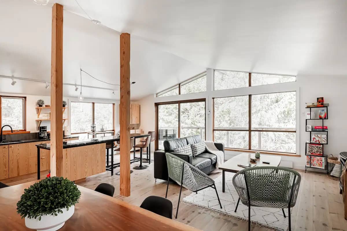 Une cabane "pet friendly" sur le bord de l'eau 