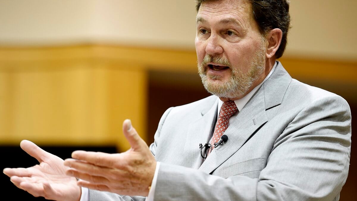 «Personne ayant un vagin»: le juge en chef de la Cour suprême du Canada dénonce les «dérives» politiques