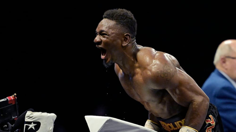 Mbilli dans les ligues majeures