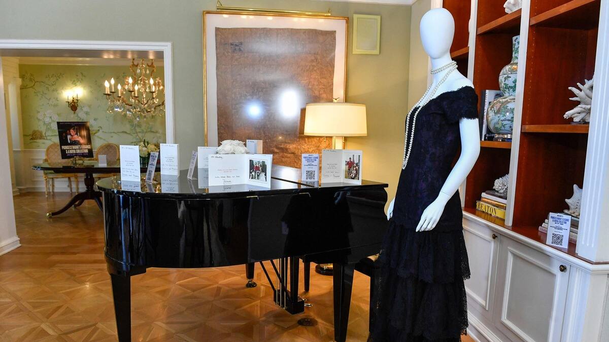 Des robes de la princesse Diana aux enchères en Californie
