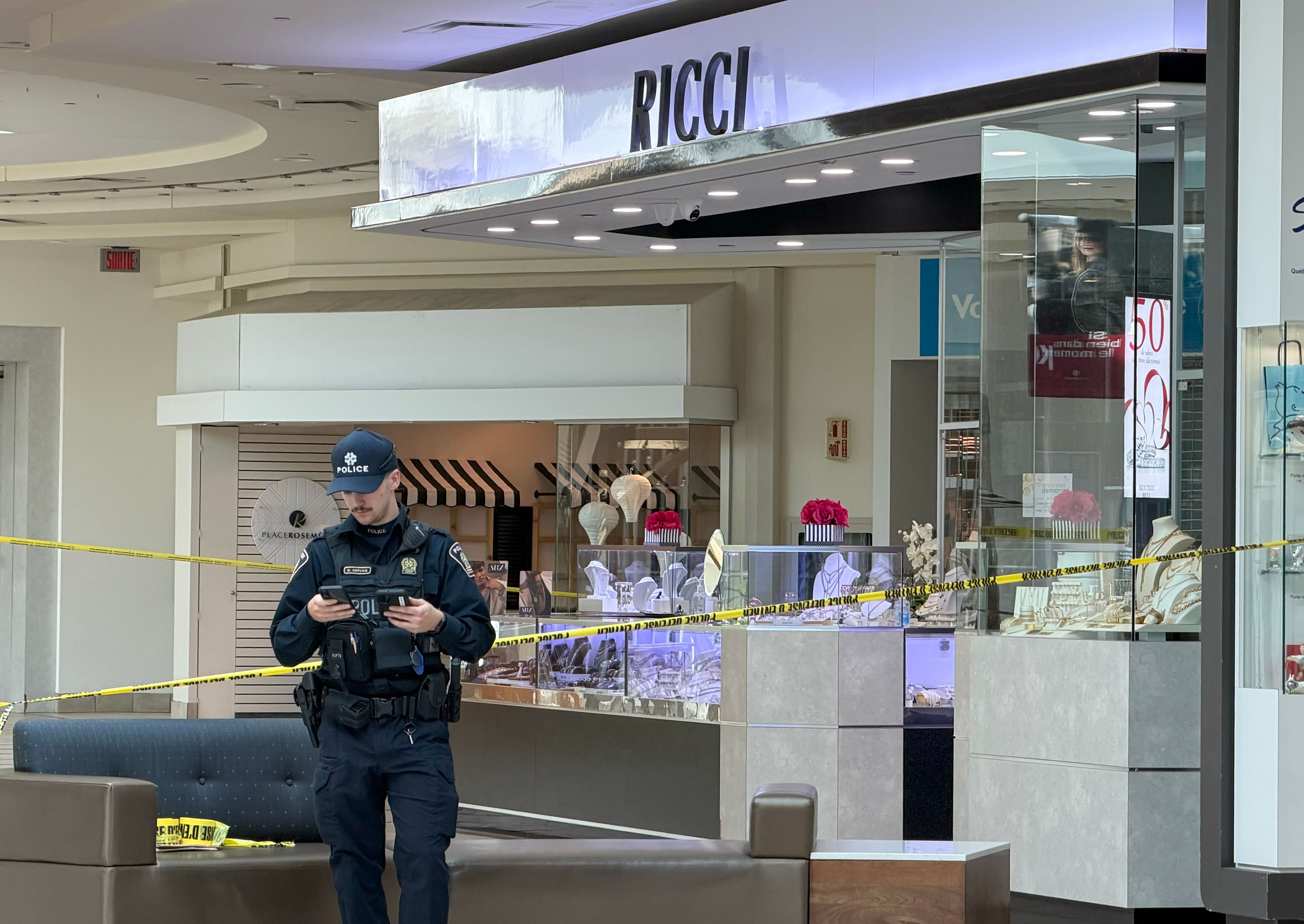 Braquage à la hache à la Place Rosemère: quatre arrestations, dont un jeune de seulement 13 ans