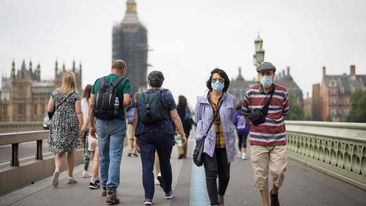 COVID-19: Londres «surveille de très près» un sous-variant du Delta