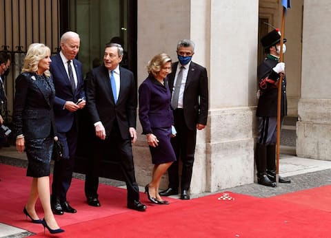 Après avoir vu le pape, réunions plus politiques pour Biden à Rome, avec Draghi et Macron