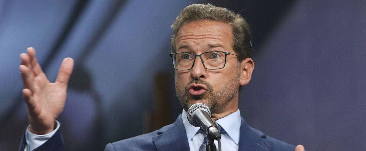 Le Québec doit avoir un siège de plus à Ottawa, martèle Blanchet