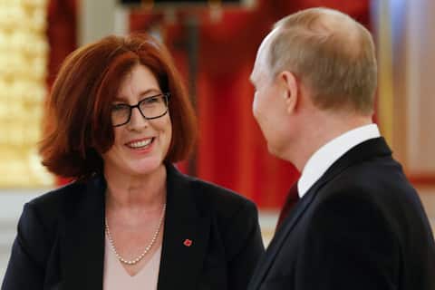 2020'de Alison LeClair ve Vladimir Putin.