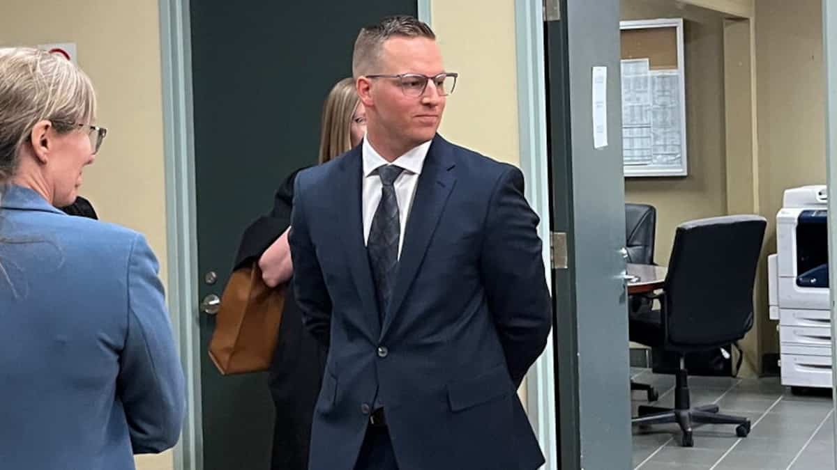 Arrestation musclée au District: le policier Jacob Picard est acquitté
