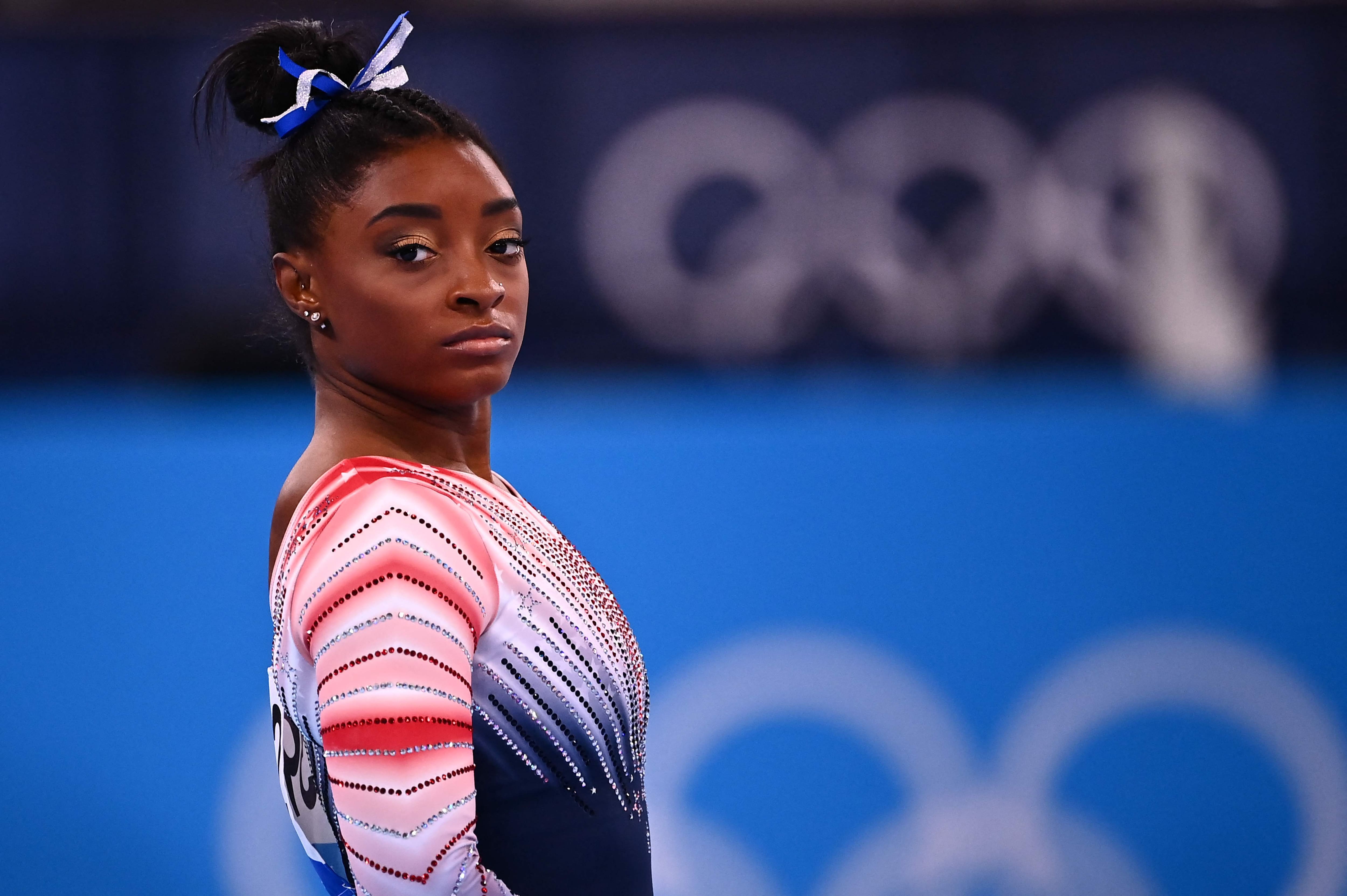 &laquo;On nous a laiss&eacute; tomber&raquo;: Simone Biles et d'autres gymnastes victimes d'abus sexuels critiquent le FBI