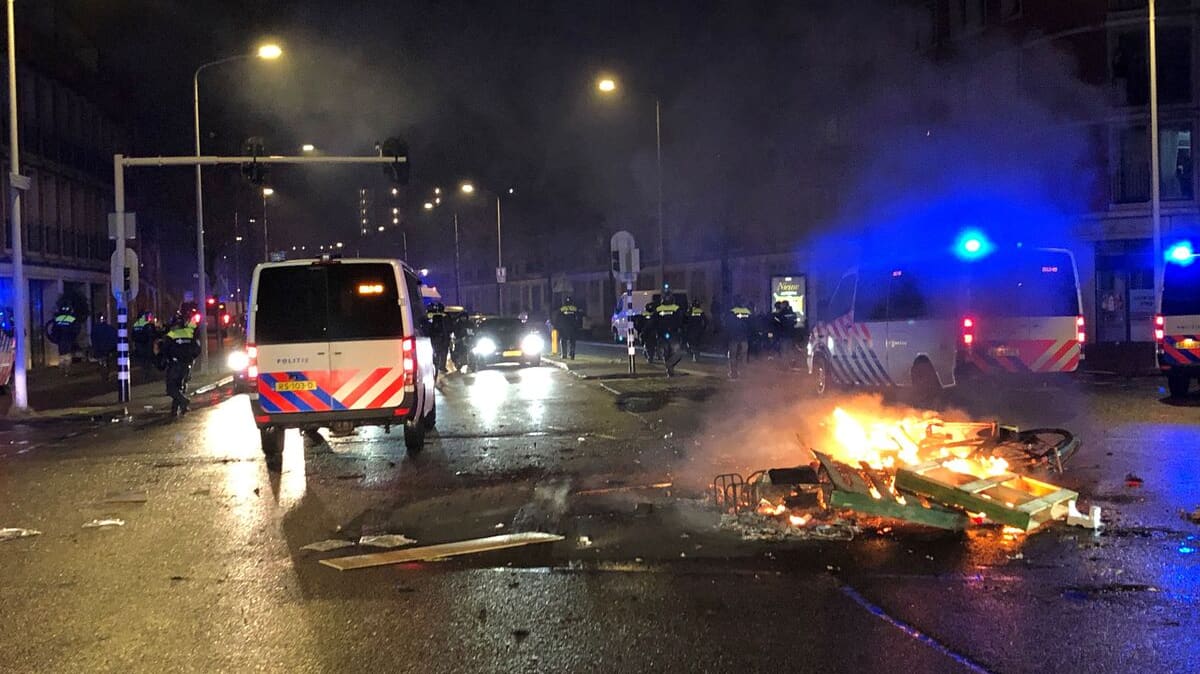 Le premier ministre néerlandais dénonce une «violence pure» de la part d'«idiots»
