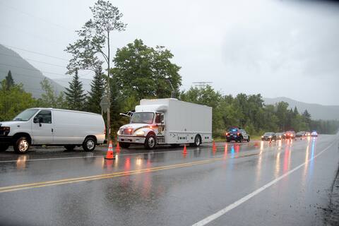 The Sûreté du Québec sent several elements to the scene of the crime. SQ command post to be on Tuesday.