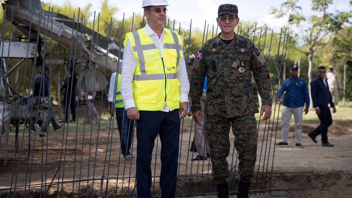 La République dominicaine lance un mur-frontière avec Haïti