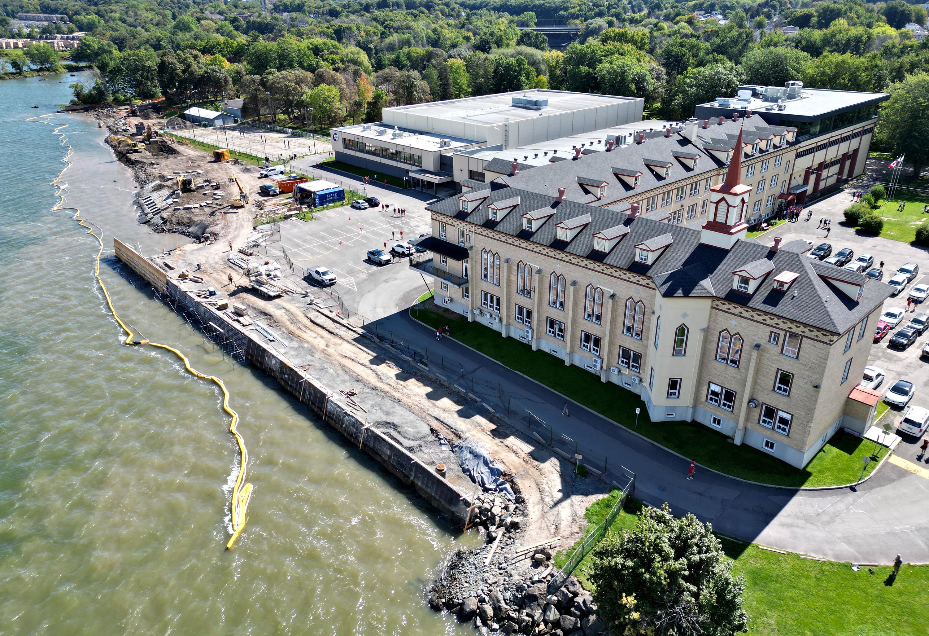 Accès au fleuve: le parc riverain de 8,5 M$ prend forme au Juvénat Notre-Dame de Lévis