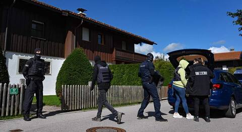 Germany: Searches assets of oligarch close to Putin