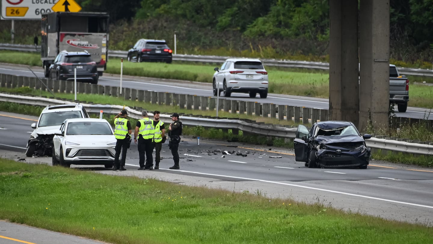 Un adolescent perd la vie après avoir quitté son véhicule sur l'autoroute 640