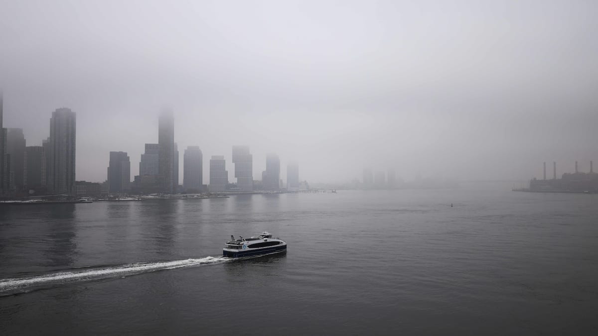 Le maire de New York ordonne une interdiction des déplacements à l'approche d'une violente tempête