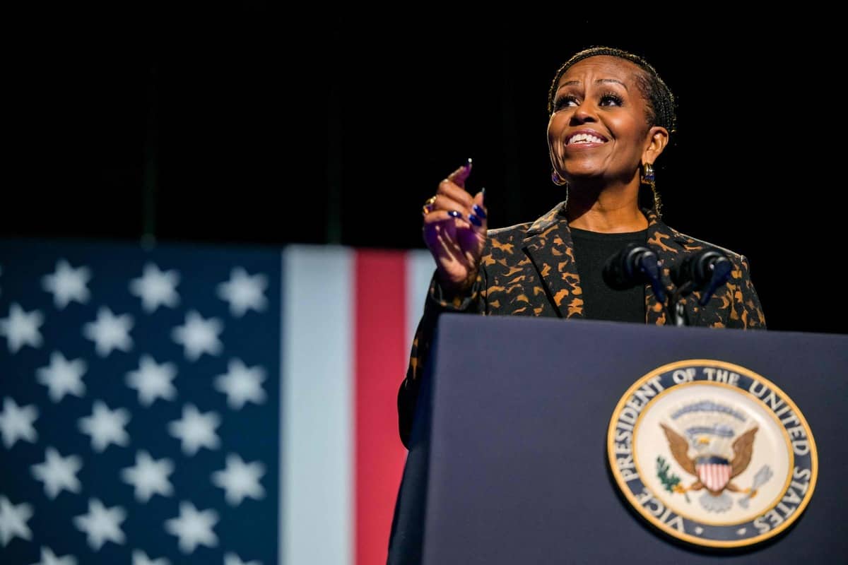 «Nous sommes plus que des machines à faire des bébés»: Michelle Obama ...