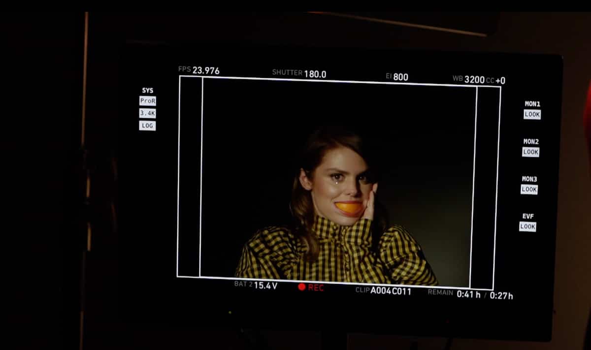 Cœur de pirate reprend le contrôle avec une nouvelle chanson | JDM