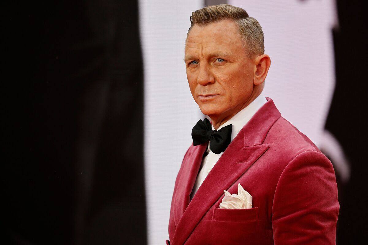 James Bond revient, pour sauver le monde... et le cin&eacute;ma