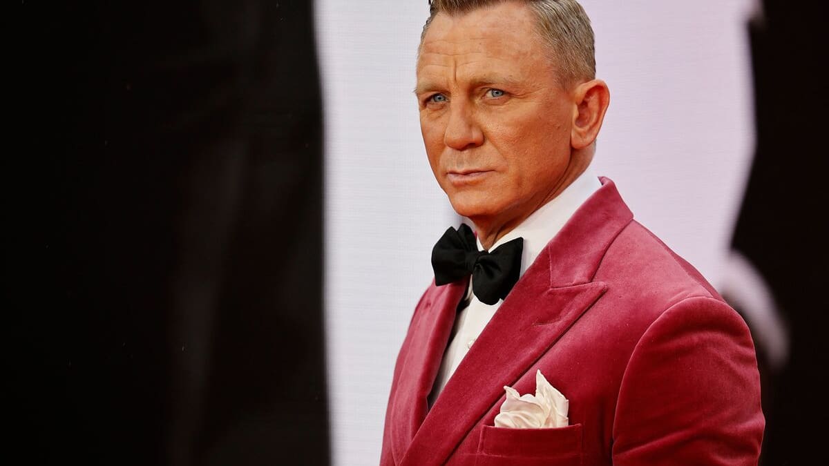 James Bond revient, pour sauver le monde... et le cinéma