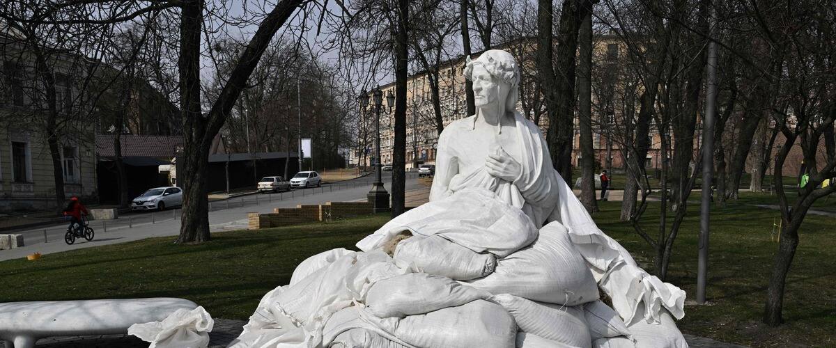 Ukraine : 53 sites culturels endommagés par l’invasion russe, selon l’UNESCO