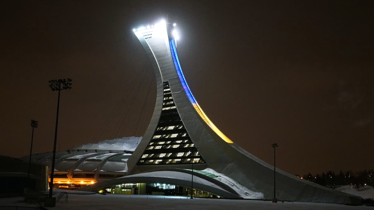 La tour du Stade olympique de Montréal s’illuminera aux couleurs de l’Ukraine