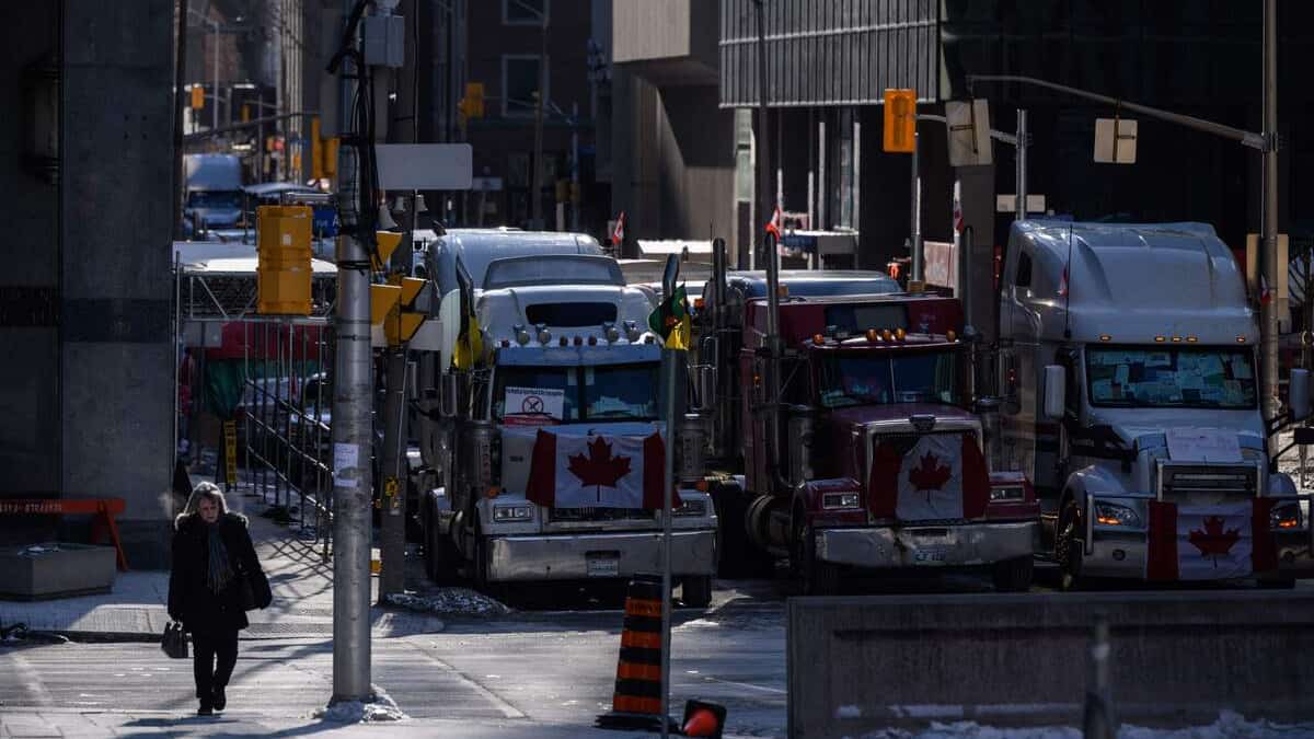 «Convoi de la liberté»: une injonction pour calmer les manifestants à Ottawa