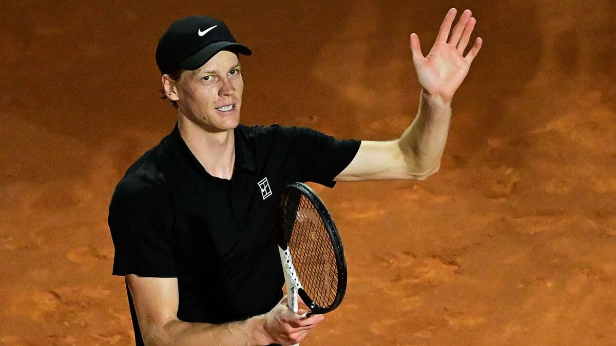 Tennis: Sinner remporte à Rome son premier match après sa suspension | JDQ