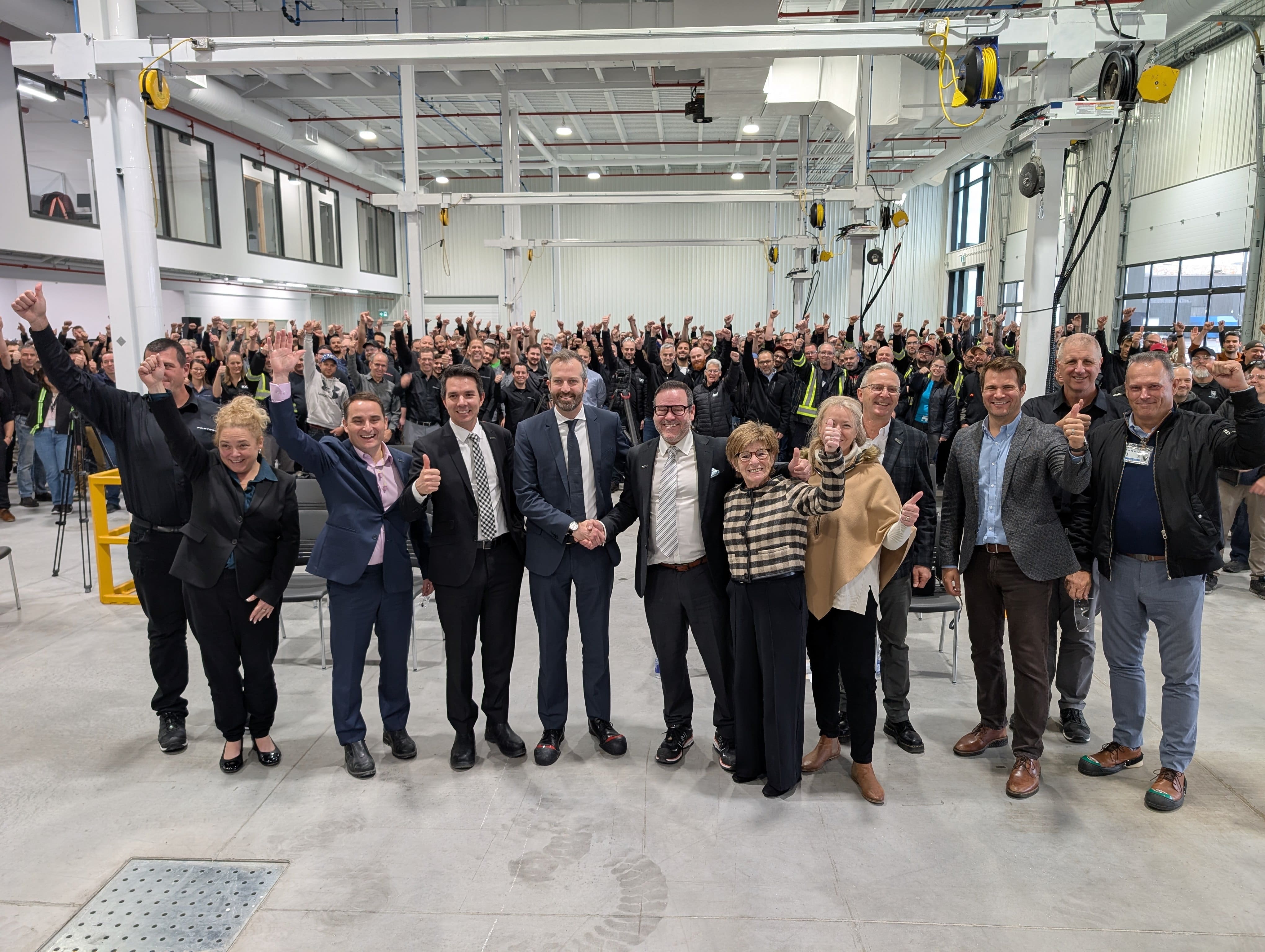 Plus de 1200 emplois consolidés à l’usine Prevost de Sainte-Claire