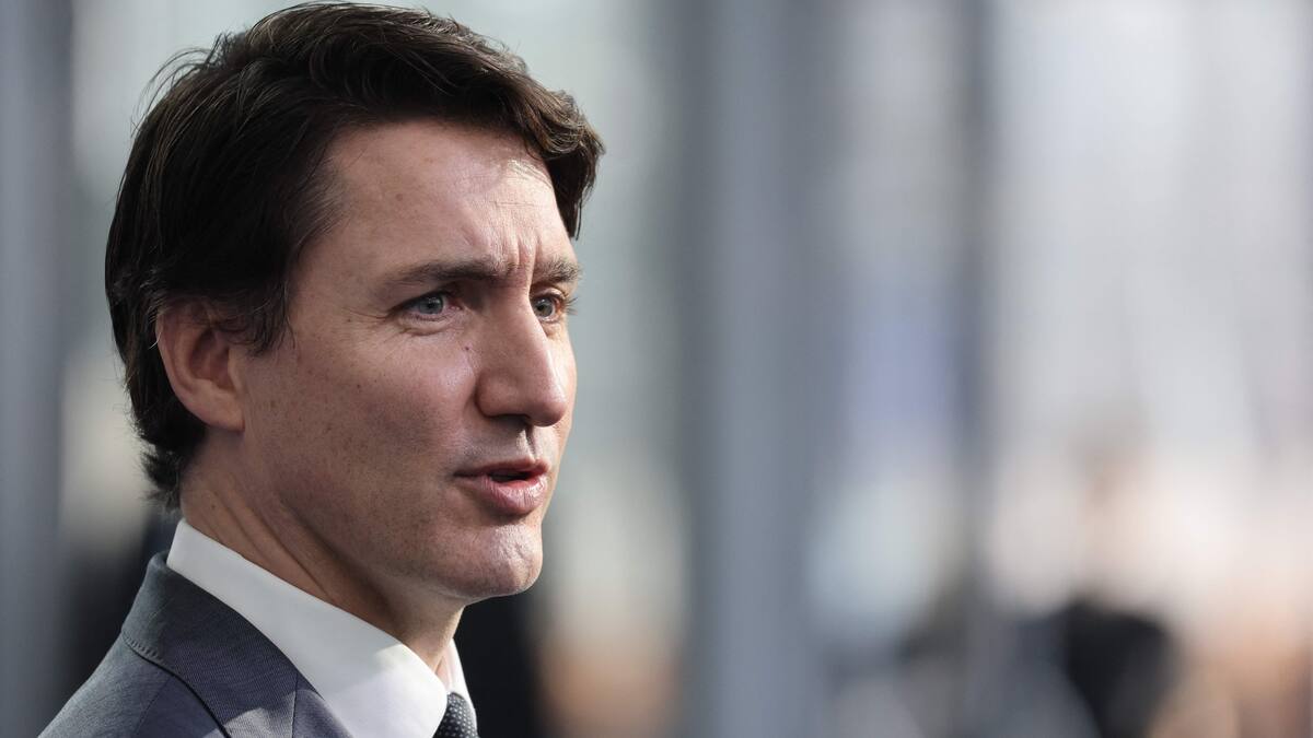 Pas de renvoi des diplomates russes pour l’instant, dit Trudeau