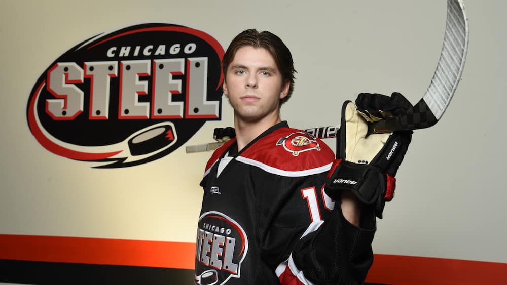 L'homme qui veut détrôner Connor Bedard