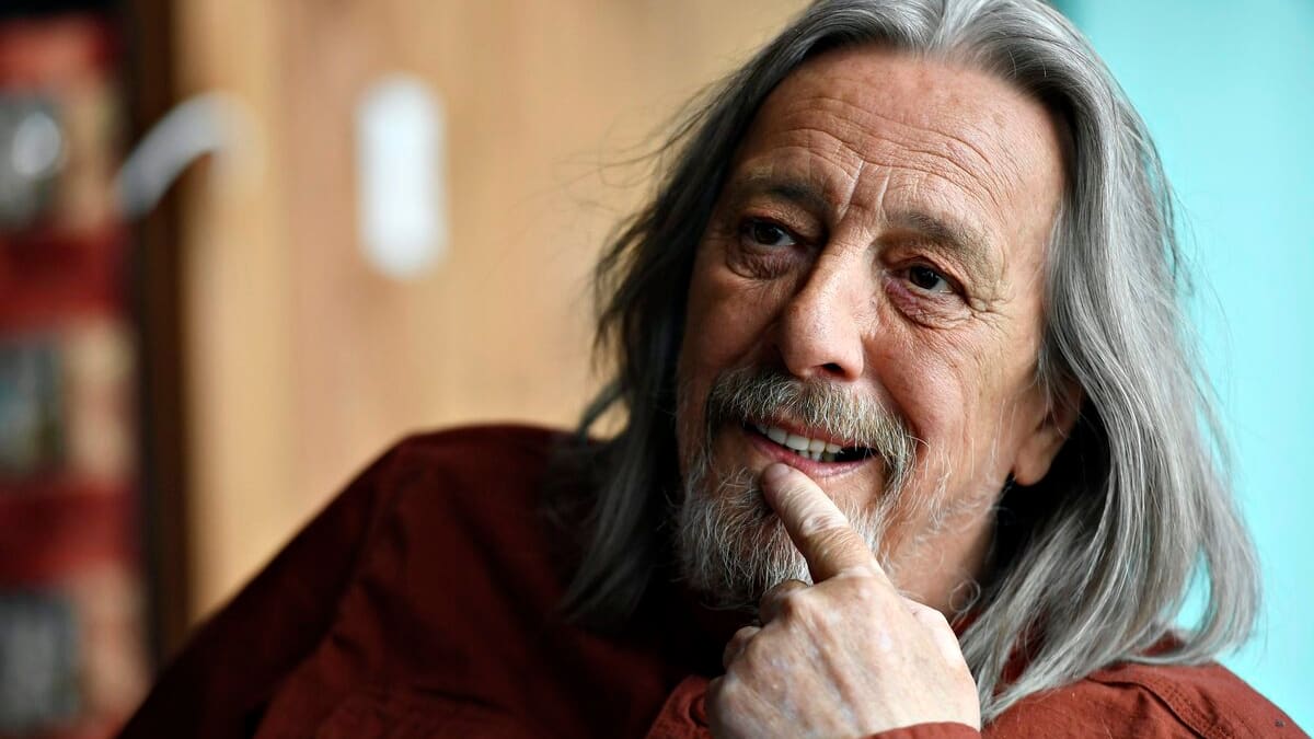 Décès de Serge Fiori: Legault propose des funérailles nationales